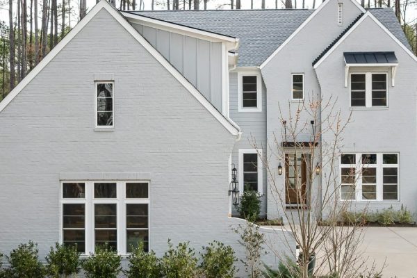 This article explains why North Carolina has become a growing luxury destination for global investors, especially buyers from Dubai, by combining safety, value,...