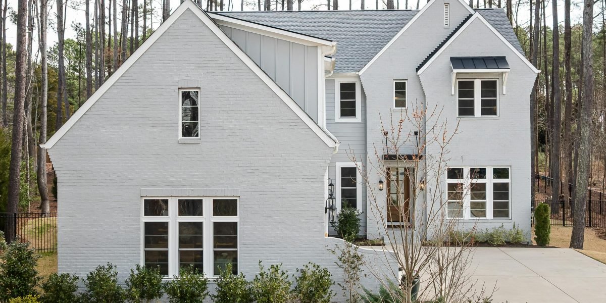 This article explains why North Carolina has become a growing luxury destination for global investors, especially buyers from Dubai, by combining safety, value,...