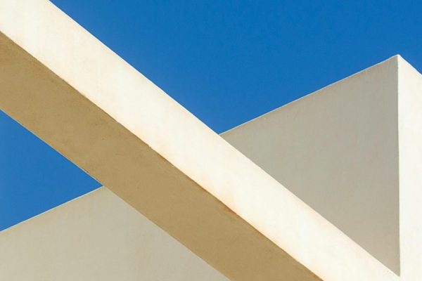 This guide explains why Connecticut is an attractive luxury real estate market for international buyers, especially investors from Dubai and the Middle East. It...