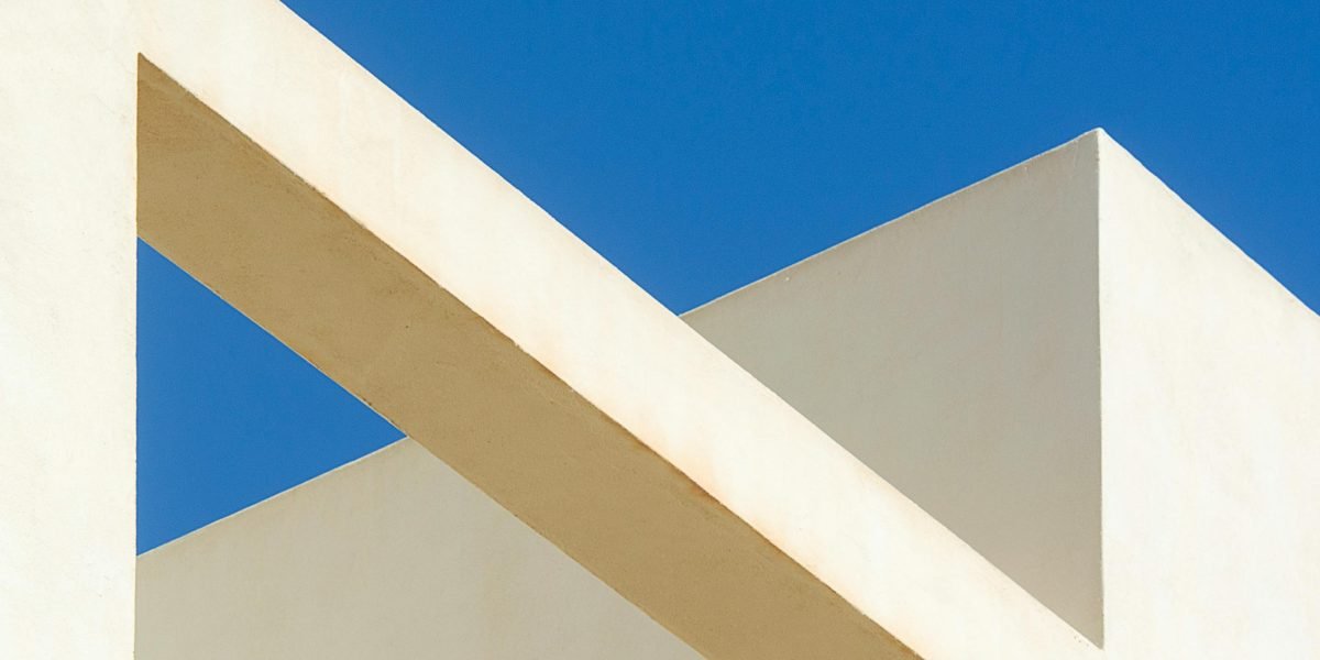 This guide explains why Connecticut is an attractive luxury real estate market for international buyers, especially investors from Dubai and the Middle East. It...