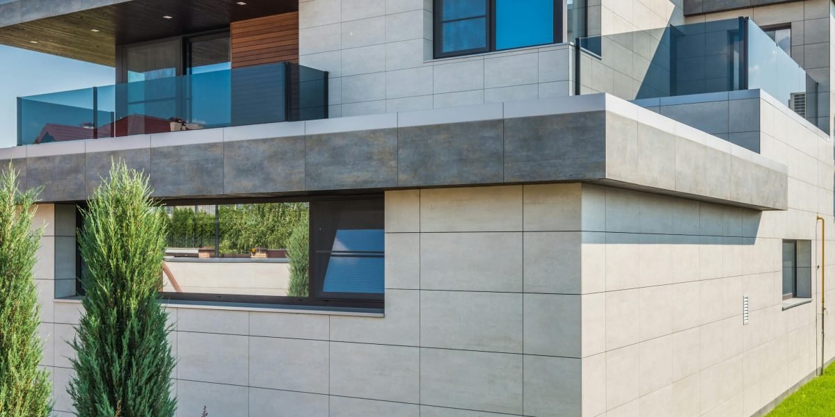 This guide explains why the US luxury real estate market is a top choice for global investors in 2026, breaking down demand drivers, best markets, and the pract...
