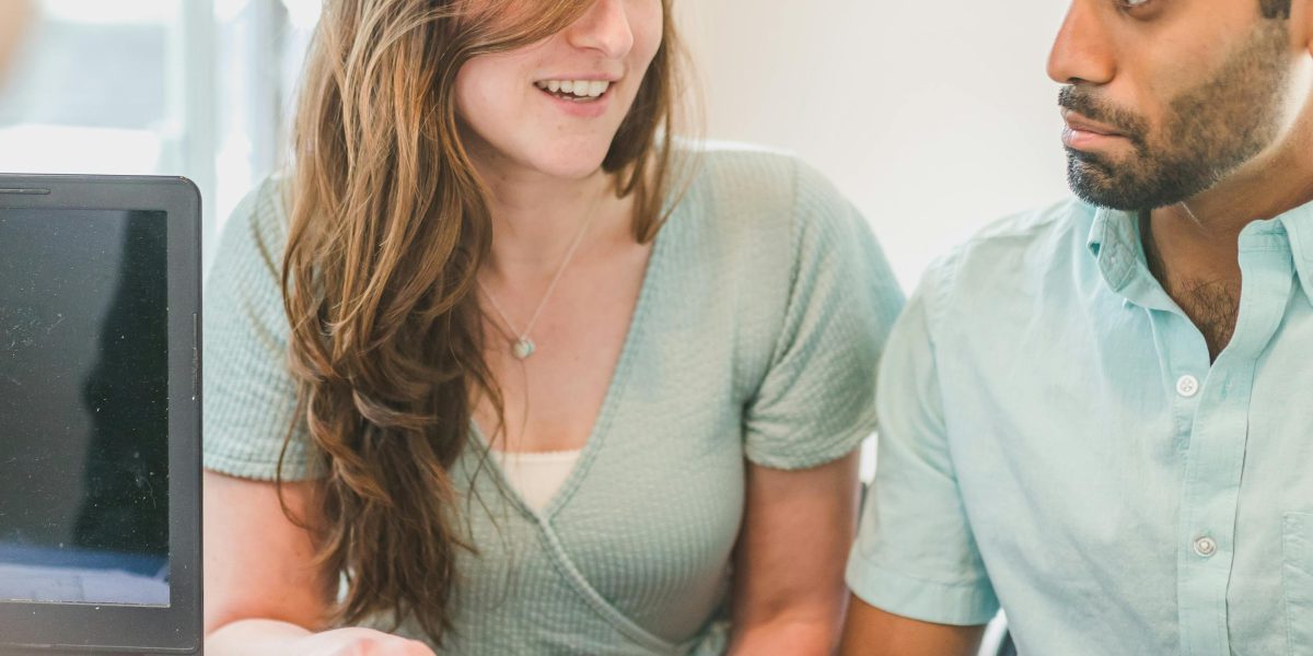 A trusted advisor provides expert guidance to a client, emphasizing local market knowledge.