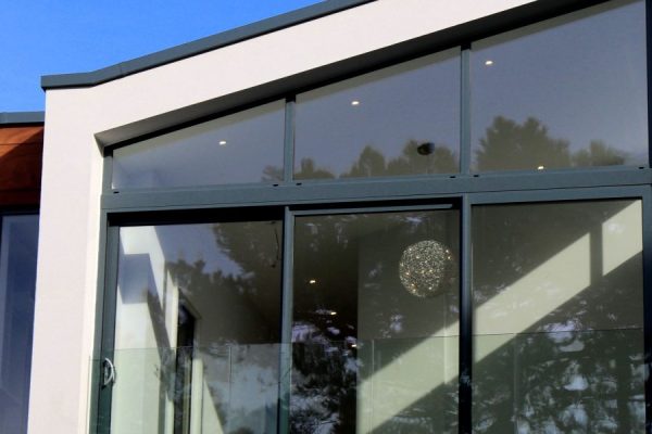 This guide explains how high‑net‑worth and international buyers can successfully find and buy a house for sale in the Hamptons, USA. It covers why the Hamptons...