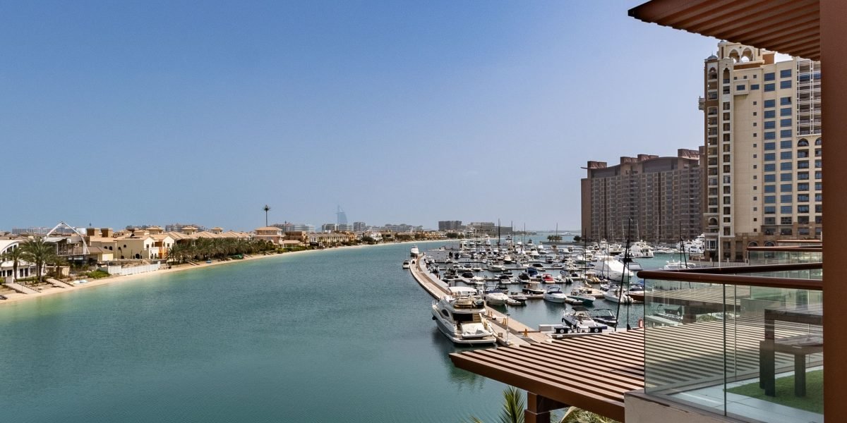 This article is a practical guide for buyers interested in Palm Jumeirah apartments in 2026, combining fresh market data with actionable buying advice. It expla...