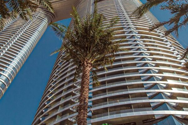 This article explains what Christie's International Real Estate offers high‑net‑worth buyers in Dubai and why its global auction‑house pedigree matters when sea...